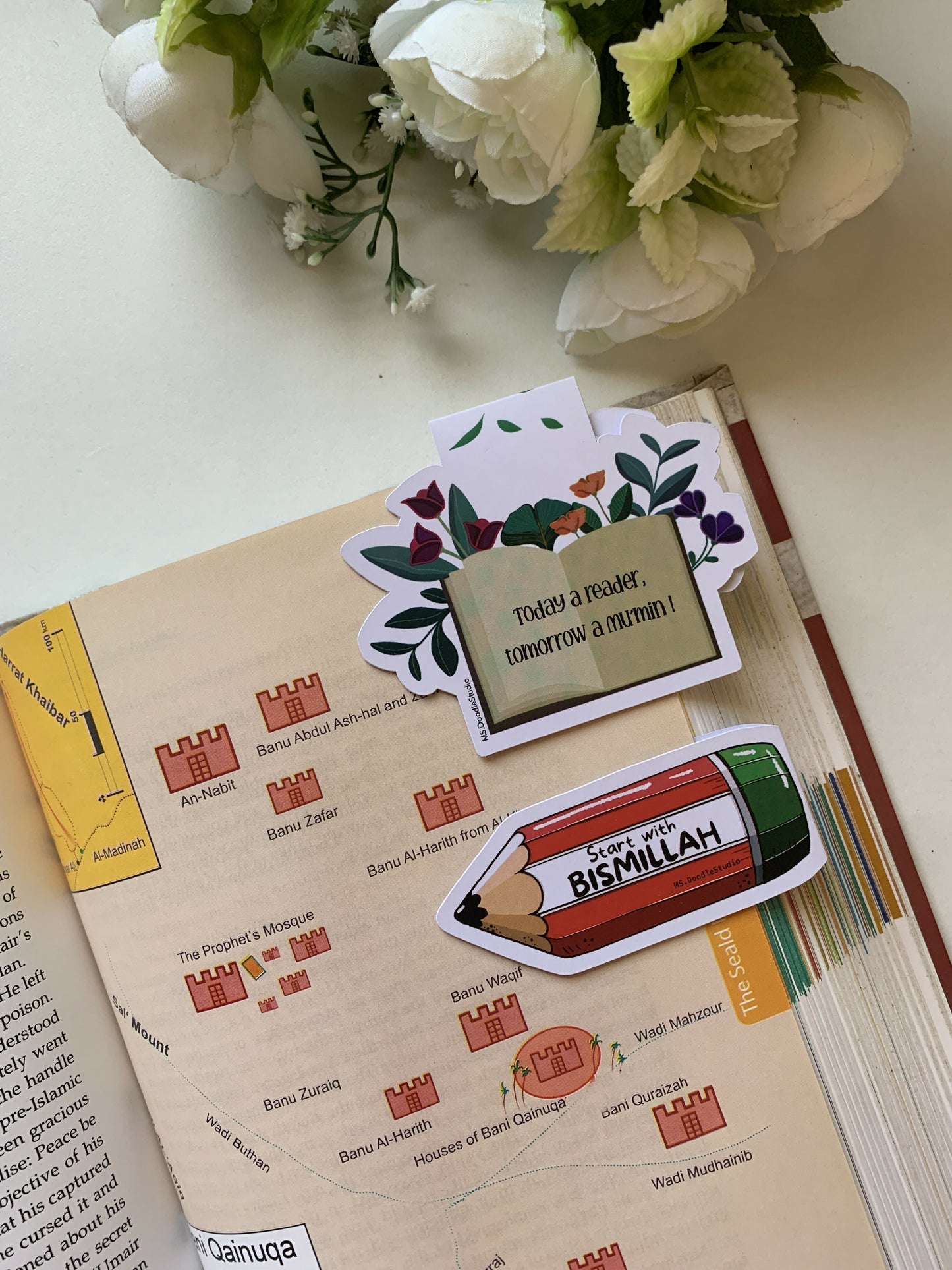 Pencil and book set Magnetic bookmarks with Islamic quotes MS Doodle studio